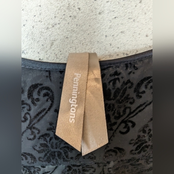 Penningtons Black Velveteen and Mesh Paisley Burnout Blouse Size 1x - Picture 6 of 10